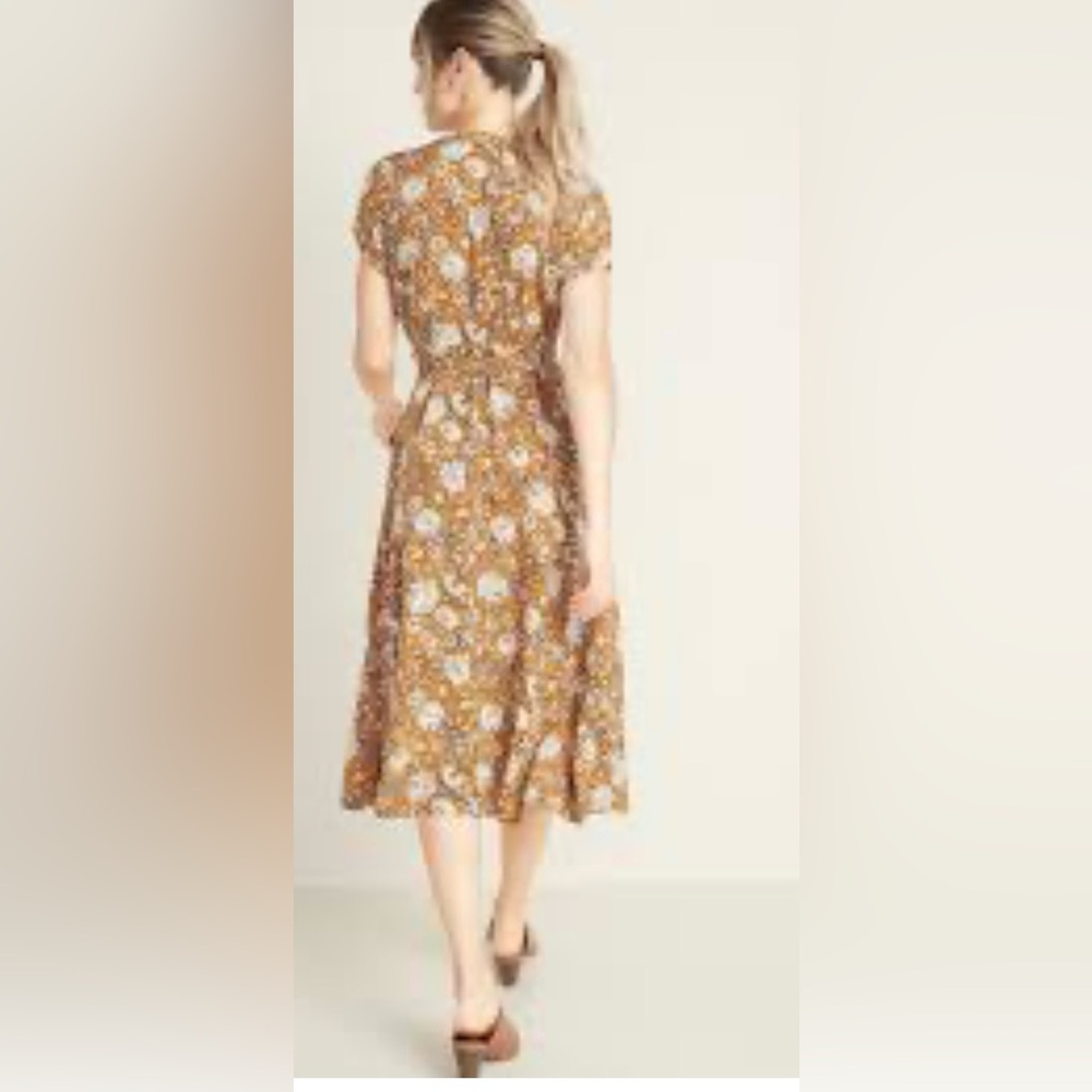Old Navy Wrap Front Mustard Floral Dress Size medium NWT - Picture 4 of 13